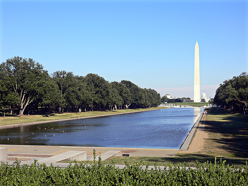 Washington DC - The Relfecting Pool on the National Mall - flickr